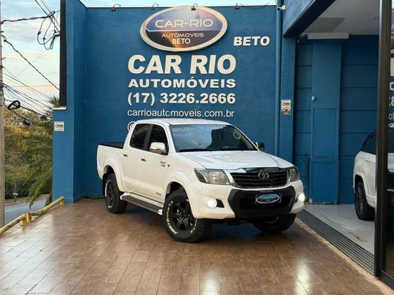 TOYOTA HILUX 2.7 SR 4X2 CD 16V FLEX 4P AUTOMÁTICO TOYOTA HILUX 2.7 SR 4X2 CD 16V FLEX 4P AUTOMÁTICO